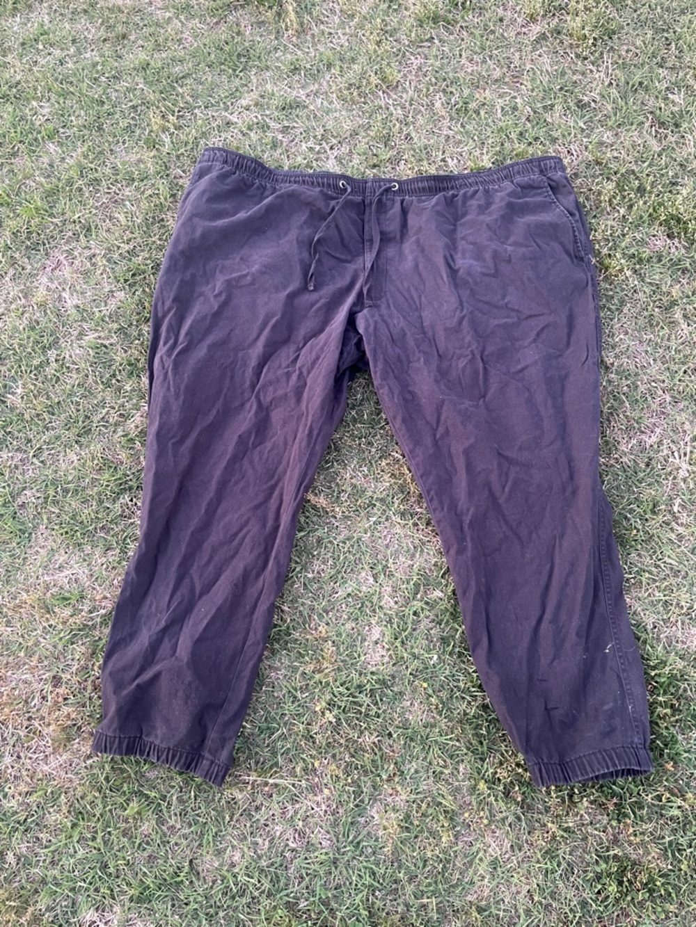 Men's Black Elastic-Waist Joggers with Drawstring